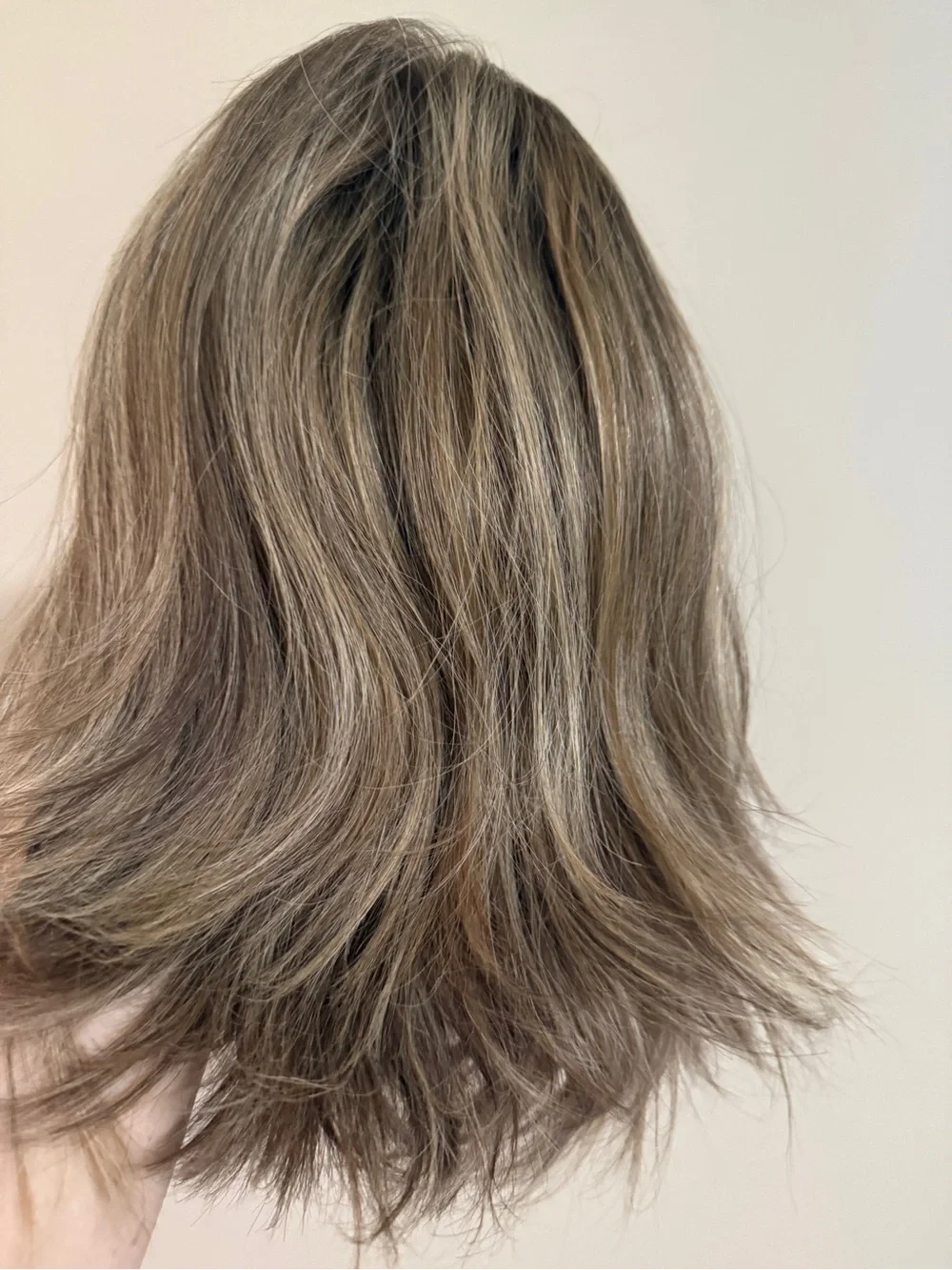 Layered Medium-Length Light Brown Women's Wig - Unbranded